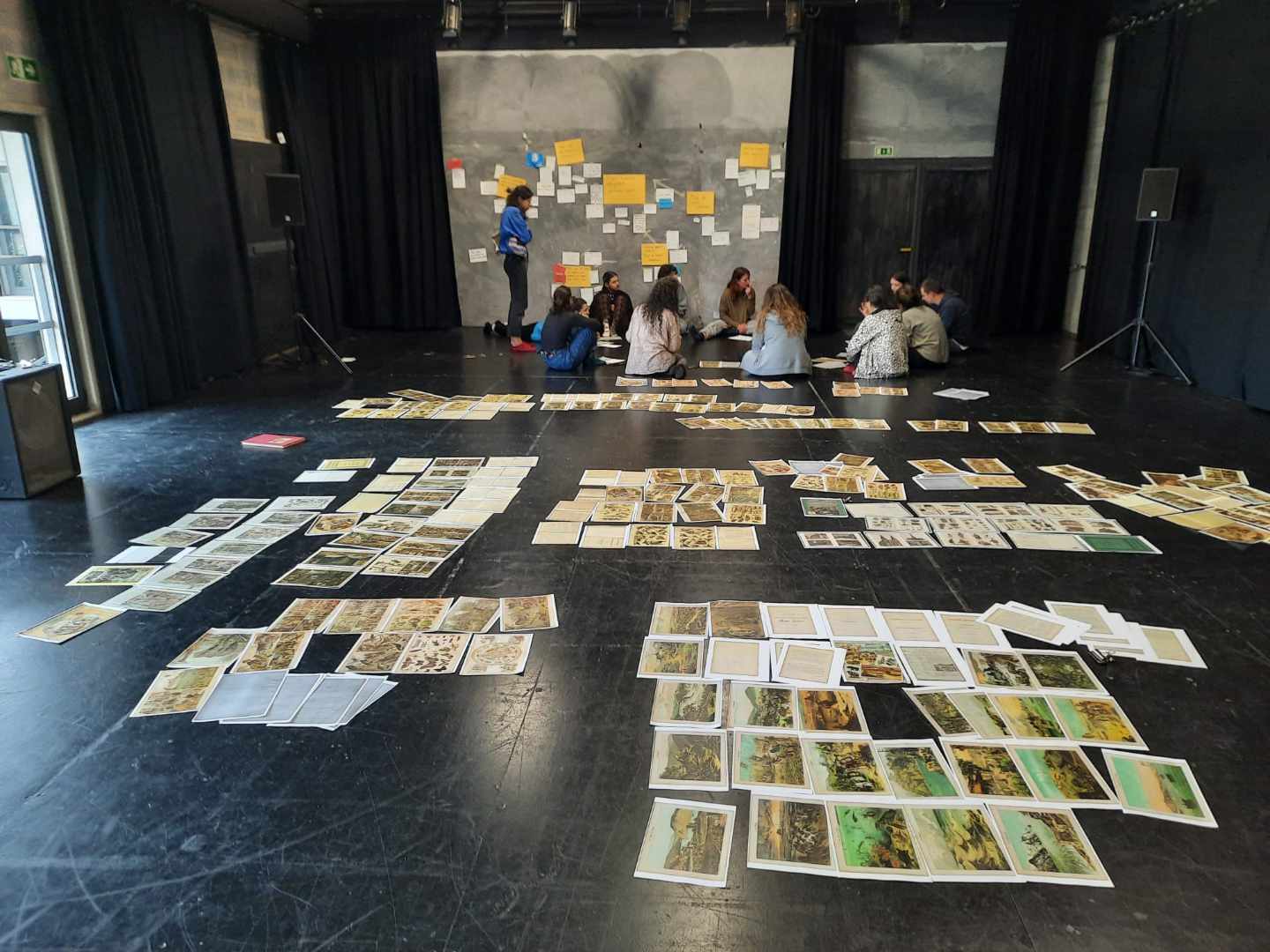 PerformArquivo I - © Teatro de Ferro